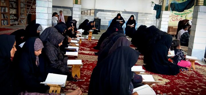 تصاویر/ محفل جزءخوانی قرآن کریم در روستای اسماعیل‌آباد فهرج