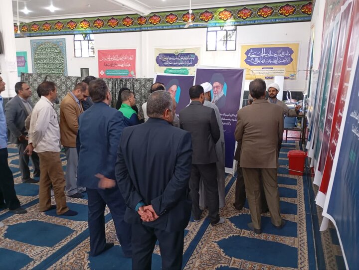 تصاویر/ بازدید مسئولان شهرستان نرماشیر از نمایشگاه «زندگی با آیه‌ها»