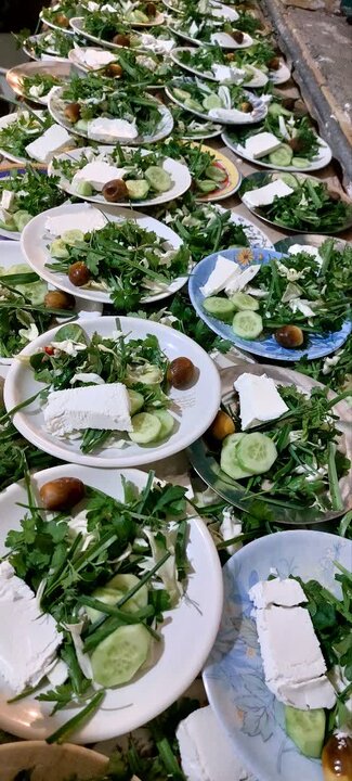 تصاویر/ نمازجماعت و افطاری ساده در شهداد