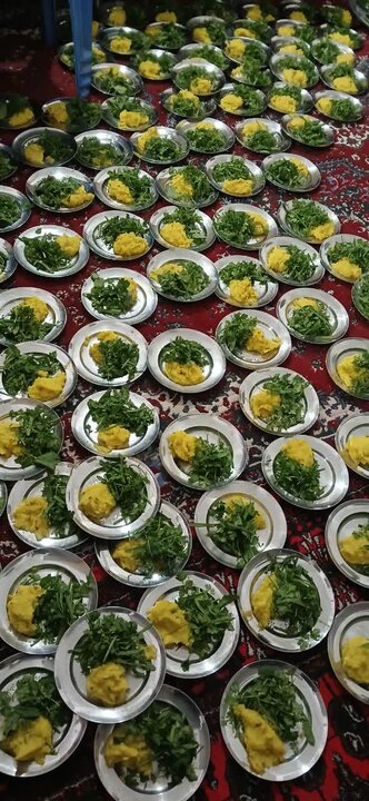 نمازجماعت و افطاری ساده در شهداد