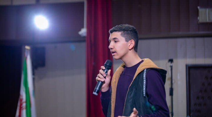 تصاویر/ نشست نوجوانان سیرجانی با سردار حاج حسین یکتا