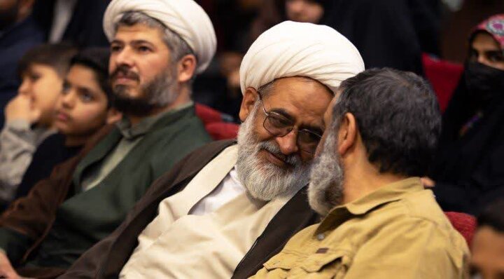 تصاویر/ نشست نوجوانان سیرجانی با سردار حاج حسین یکتا