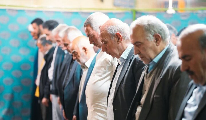 تصاویر/ حضور امام جمعه سیرجان از مساجد این شهر در قالب طرح «عهد حضور»