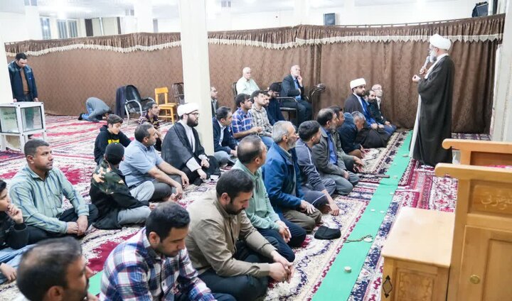 تصاویر/ حضور امام جمعه سیرجان از مساجد این شهر در قالب طرح «عهد حضور»