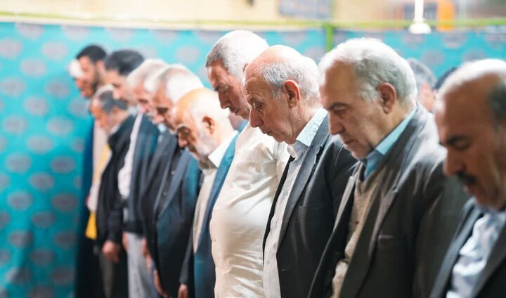تصاویر/ حضور امام جمعه سیرجان از مساجد این شهر در قالب طرح «عهد حضور»