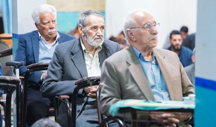 تصاویر/ حضور امام جمعه سیرجان از مساجد این شهر در قالب طرح «عهد حضور»