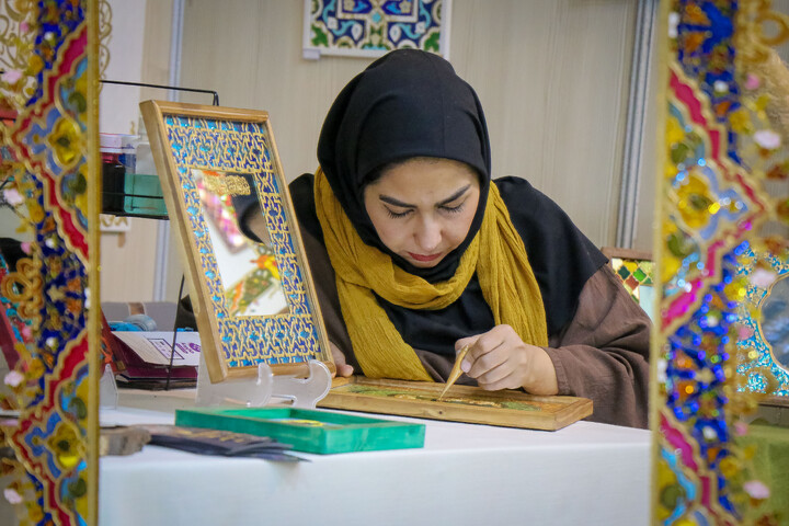 تصاویر/ حال و هوای دومین روز از سی و سومین دوره نمایشگاه بین‌المللی قرآن کریم