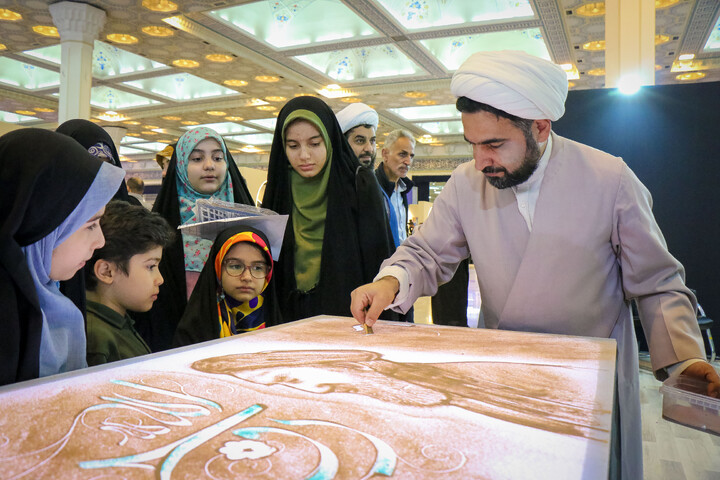 تصاویر/ حال و هوای دومین روز از سی و سومین دوره نمایشگاه بین‌المللی قرآن کریم