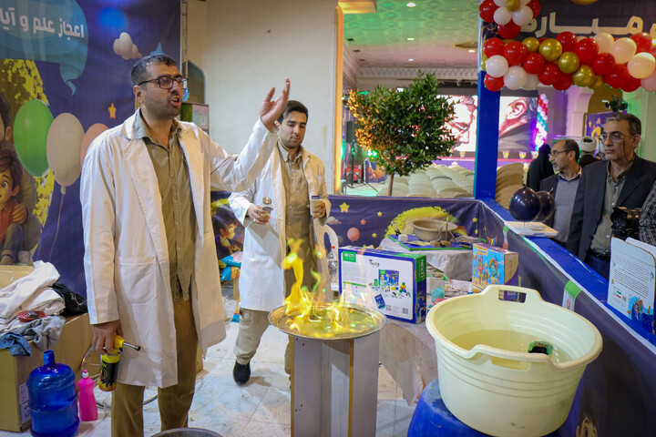 تصاویر/ حال و هوای دومین روز از سی و سومین دوره نمایشگاه بین‌المللی قرآن کریم