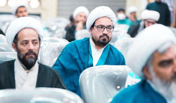 تصاویر/ دیدار روحانیون و طلایه داران تبلیغ ماه مبارک رمضان با امام جمعه سیرجان