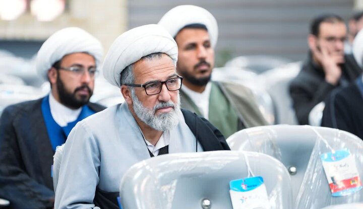 تصاویر/ دیدار روحانیون و طلایه داران تبلیغ ماه مبارک رمضان با امام جمعه سیرجان