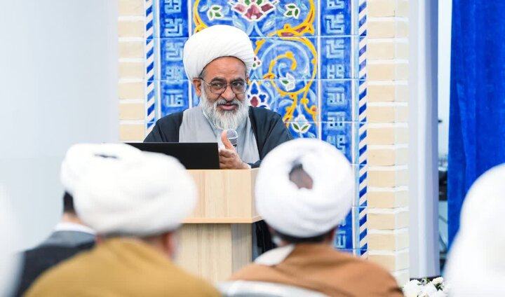 تصاویر/ دیدار روحانیون و طلایه داران تبلیغ ماه مبارک رمضان با امام جمعه سیرجان