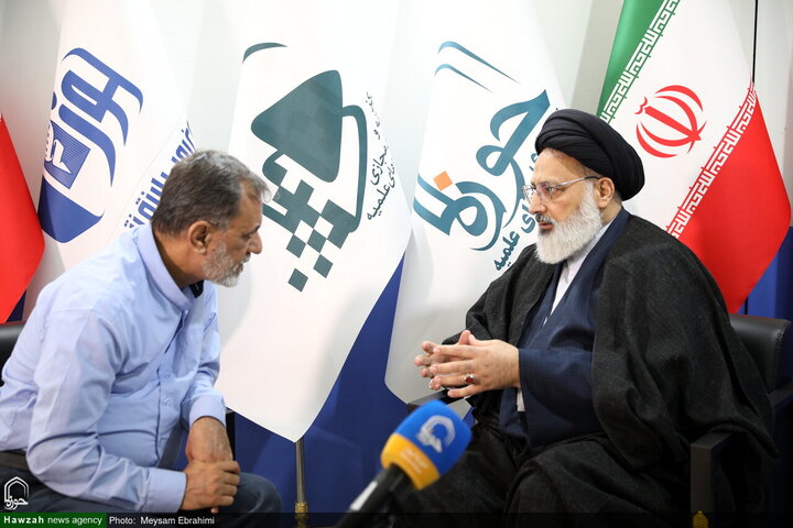 أجواء معرض طهران الدولي الـ33 للقرآن الكريم في يومه الأول