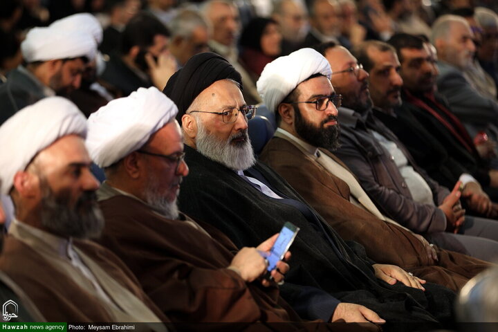 أجواء معرض طهران الدولي الـ33 للقرآن الكريم في يومه الأول