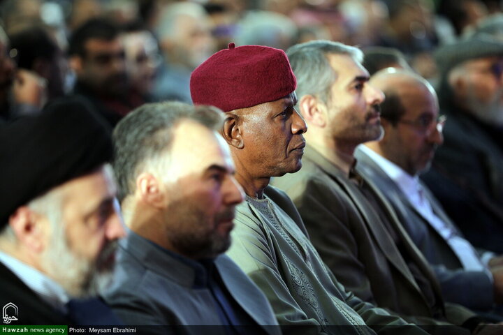 أجواء معرض طهران الدولي الـ33 للقرآن الكريم في يومه الأول