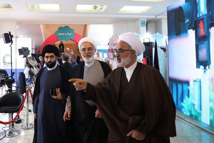 تصاویر/ حضور روحانیون در  سی و سومین نمایشگاه بین المللی قرآن کریم