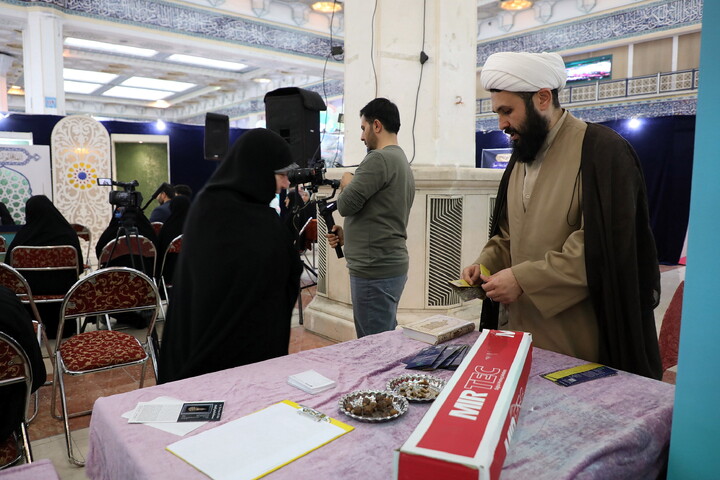 تصاویر/ حضور روحانیون در  سی و سومین نمایشگاه بین المللی قرآن کریم