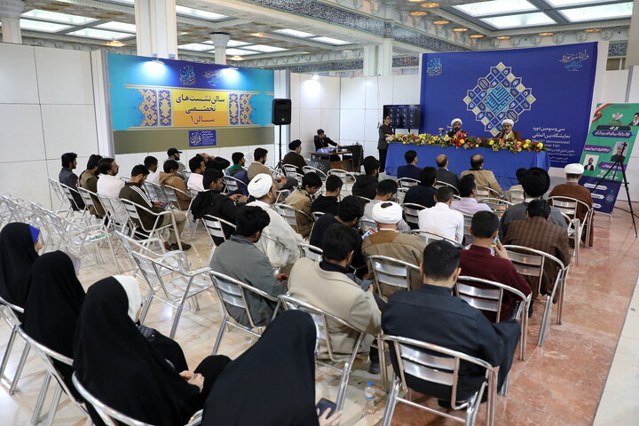 تصاویر/ حضور روحانیون در  سی و سومین نمایشگاه بین المللی قرآن کریم