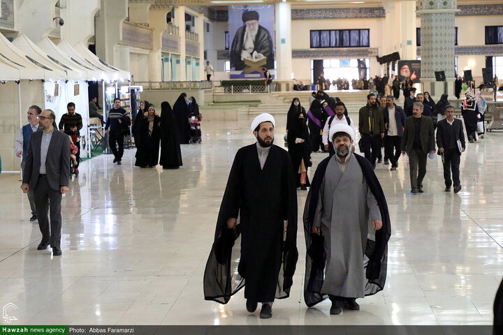 تواصلٌ مباشرٌ لرجال الدين في الدورة الـ33 لمعرض طهران الدولي للقرآن الكريم