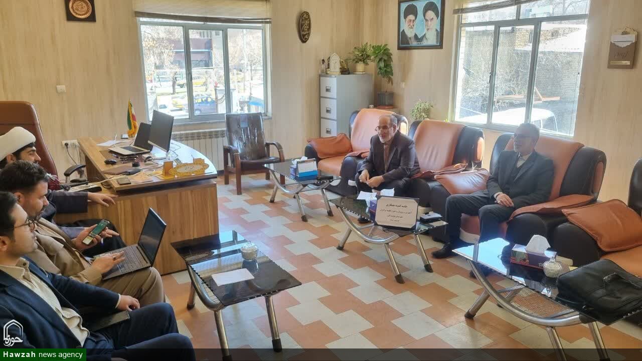 تشکیل جلسه طرح همدل تویسرکان