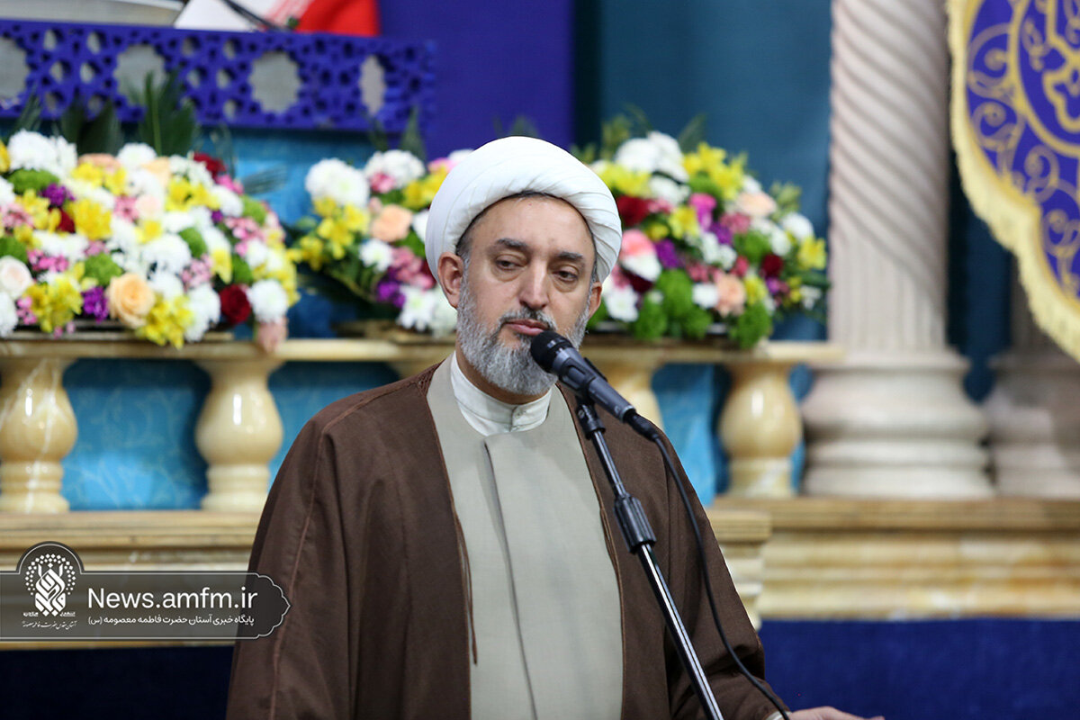 ملتی که بترسد پرچم تسلیم را بالا می‌برد