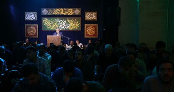 تصاویر/ مراسم مناجات خوانی در حسینیه آیت الله حقشناس(ره)