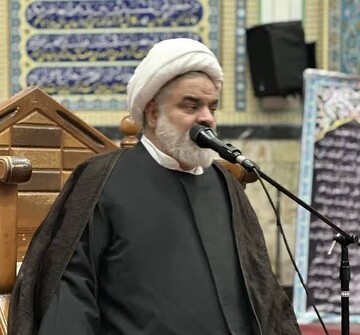 محبت به امام زمان(عج) باید در قلب منتظران زنده باشد