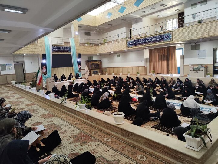 تصاویر/ مراسم جمع خوانی قرآن کریم در حوزه علمیه ریحانه الرسول(س) ارومیه