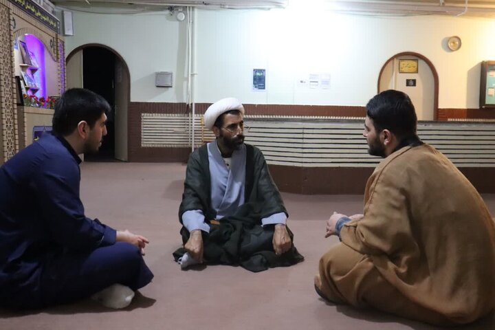 تصاویر/ کارگاه آموزشی با موضوع ارتباط با نوجوان  در ارومیه