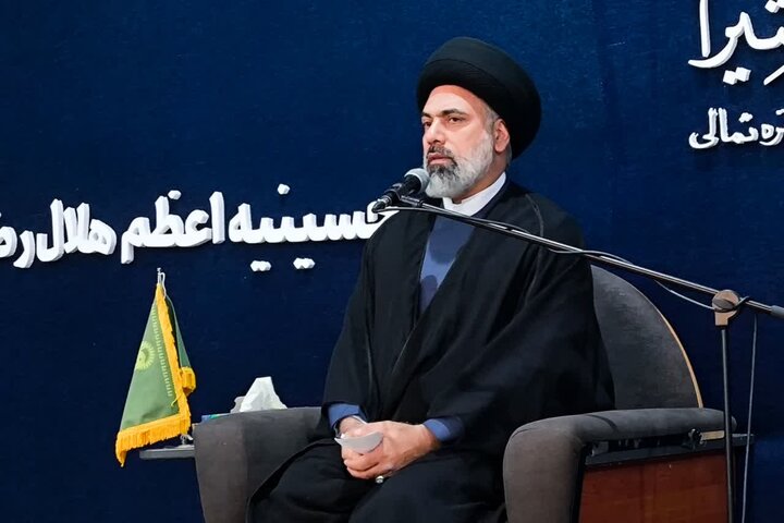 تصاویر/ نجوای هلال رضوی به مدت ۳۰ شب در ارومیه