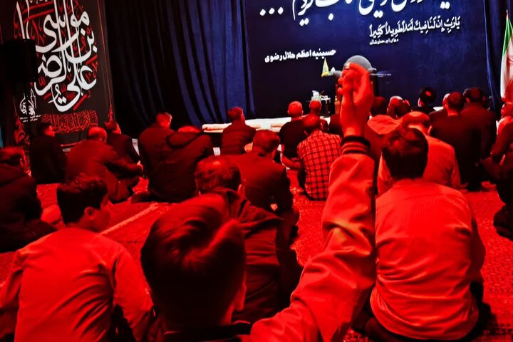 تصاویر/ نجوای هلال رضوی به مدت ۳۰ شب در ارومیه