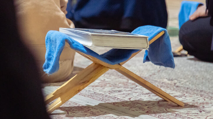 تصاویر/ جزء خوانی قرآن کریم به روش حفظ خوانی در نجف ایران