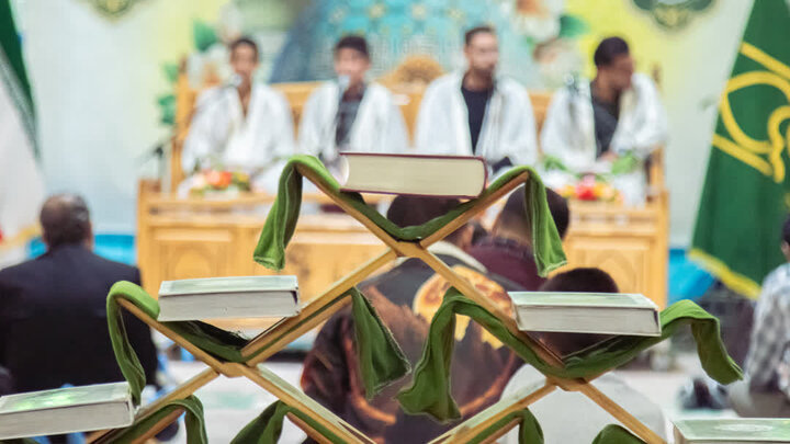 تصاویر/ جزء خوانی قرآن کریم به روش حفظ خوانی در نجف ایران