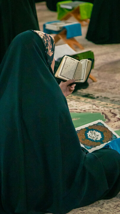 تصاویر/ جزء خوانی قرآن کریم به روش حفظ خوانی در نجف ایران