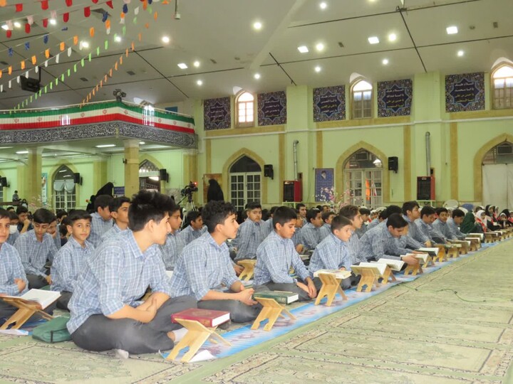 تصاویر/ جزء خوانی قرآن‌ کریم در حسینیه امام خمینی(ره) همدان