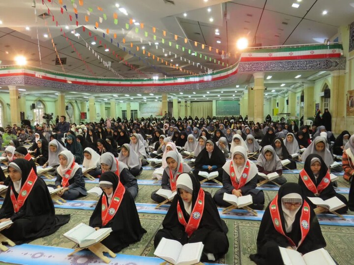 تصاویر/ جزء خوانی قرآن‌ کریم در حسینیه امام خمینی(ره) همدان