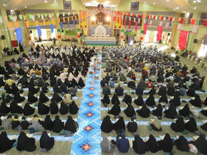 تصاویر/ جزء خوانی قرآن‌ کریم در حسینیه امام خمینی(ره) همدان