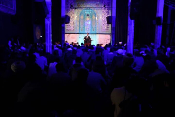 تصاویر/ جلسه معارف قرآن و اهل‌بیت(ع) در مدرسه علمیه آیت‌الله حق‌شناس