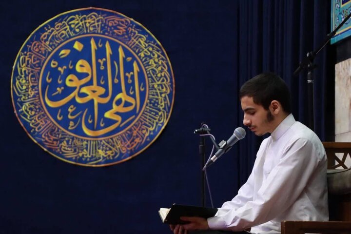 تصاویر/ جلسه معارف قرآن و اهل‌بیت(ع) در مدرسه علمیه آیت‌الله حق‌شناس