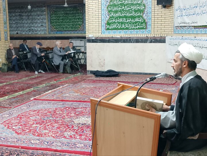 تصاویر/ محفل انس با قرآن به یاد شهدا در مسجد امام محمد تقی(ع)
