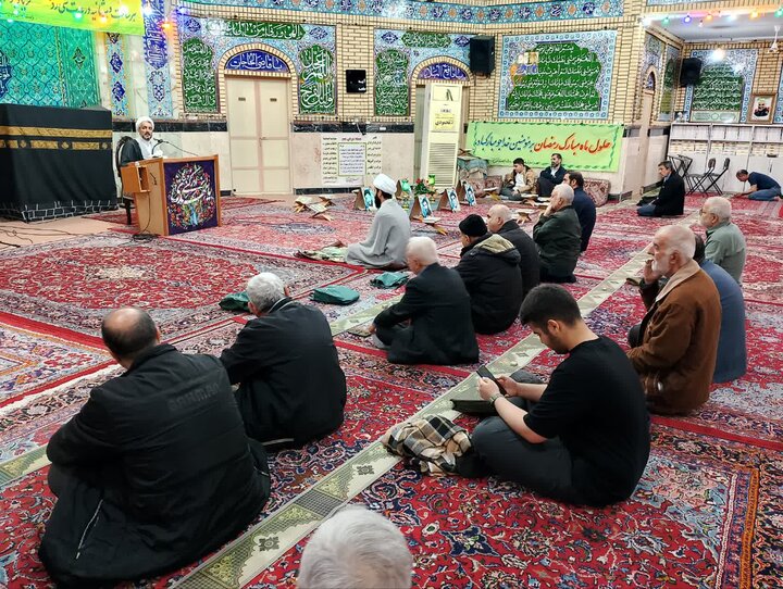 تصاویر/ محفل انس با قرآن به یاد شهدا در مسجد امام محمد تقی(ع)