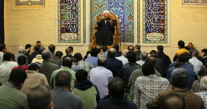تصاویر/ مراسم مناجات خوانی در حسینیه آیت الله حقشناس(ره)