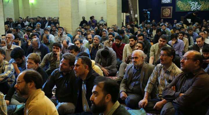 تصاویر/ مراسم مناجات خوانی در حسینیه آیت الله حقشناس(ره)