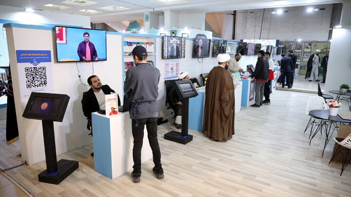 تصاویر/حال و هوای دومین روز سی و سومین نمایشگاه بین المللی قرآن کریم