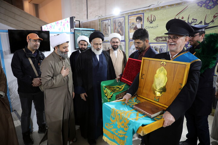 تصاویر/حال و هوای دومین روز سی و سومین نمایشگاه بین المللی قرآن کریم