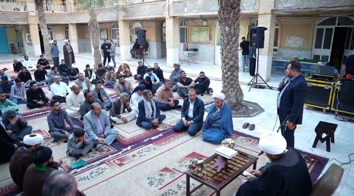تصاویر/نشست صمیمانه امام جمعه بندر ماهشهر با هیئات مذهبی