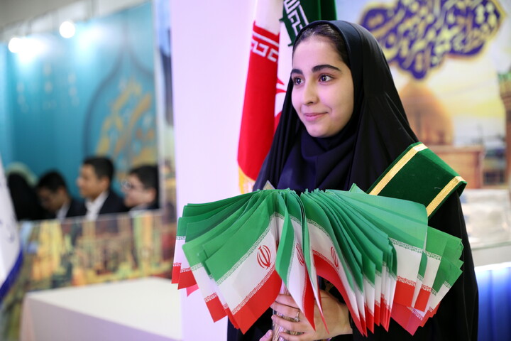 تصاویر/حال و هوای سومین روز سی و سومین نمایشگاه بین المللی قرآن کریم