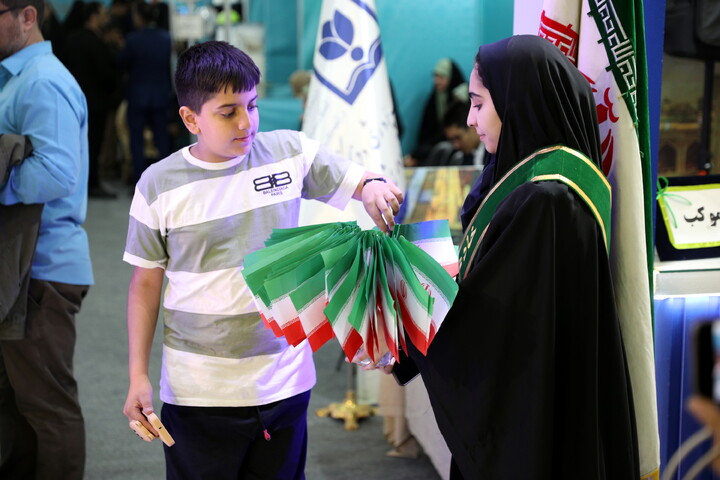 تصاویر/حال و هوای سومین روز سی و سومین نمایشگاه بین المللی قرآن کریم