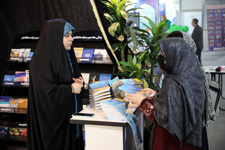 تصاویر/حال و هوای سومین روز سی و سومین نمایشگاه بین المللی قرآن کریم