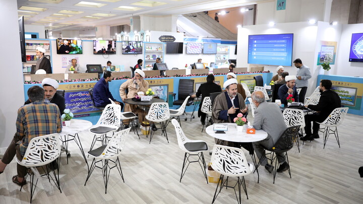 تصاویر/حال و هوای سومین روز سی و سومین نمایشگاه بین المللی قرآن کریم